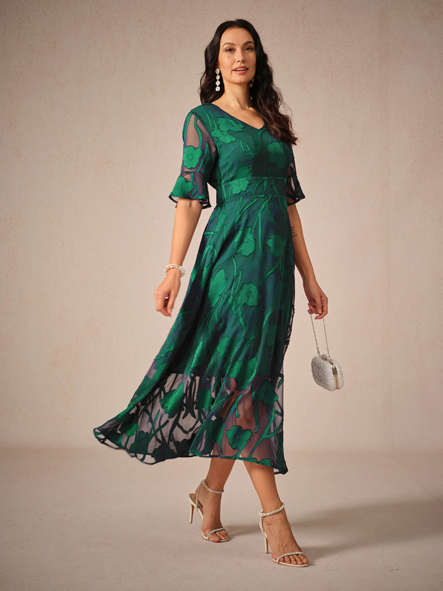 Kyla | Elegant Midi Dress with Flutter Sleeves and Lace Detailing