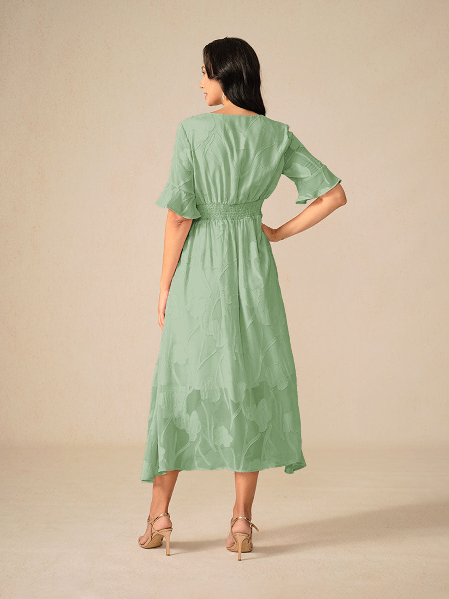 Kyla | Elegant Midi Dress with Flutter Sleeves and Lace Detailing