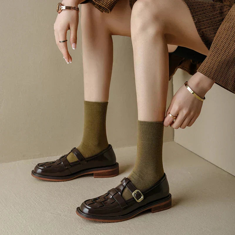 ISAVA | VINTAGE-STYLE RETRO FLATS